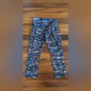 Lululemon Speed Up Crops size 6